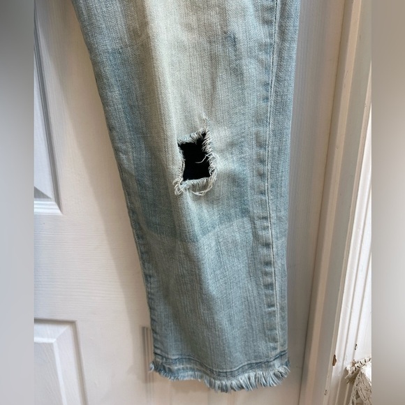 Anthropologie Pilcro Hyphen Distressed Frayed Hem Boyfriend Jeans - Picture 10 of 11